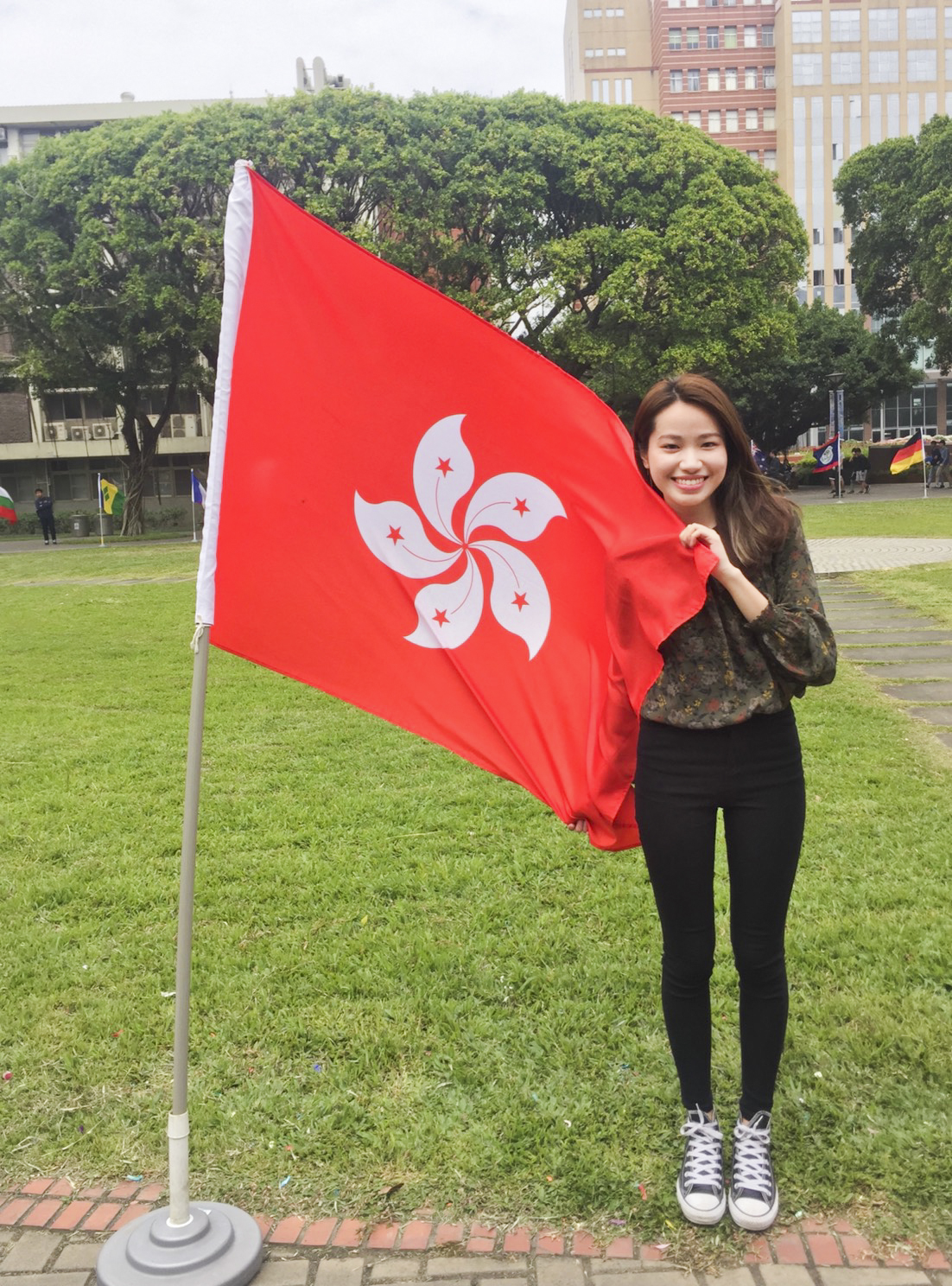 不要讓這四年白過，盡情地去揮霍青春吧！