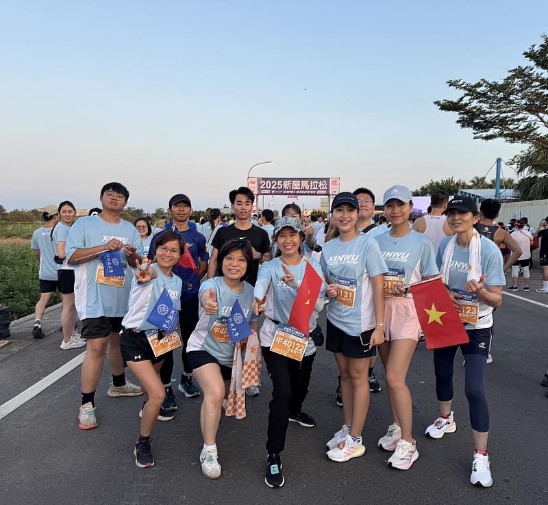 健行科大跨國師生活力馬拉松慶賀教師節